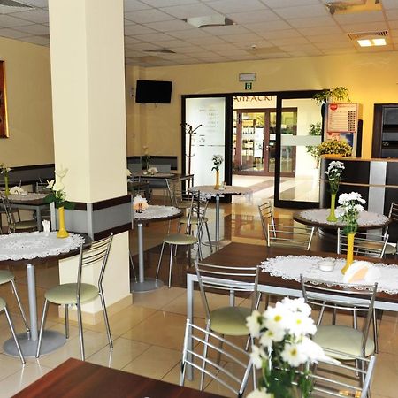 Centrum Ostra Brama Im. Jana Pawla II Skarżysko-Kamienna Eksteriør billede
